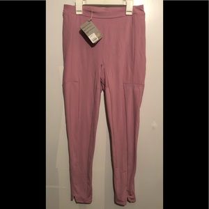 NWT gym shark leggings size large